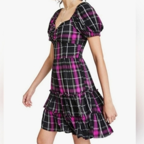 NWOT! Chic Plaid Puff Sleeve Women's Purple Smocked Sweetheart Dress Size Medium - Picture 1 of 11